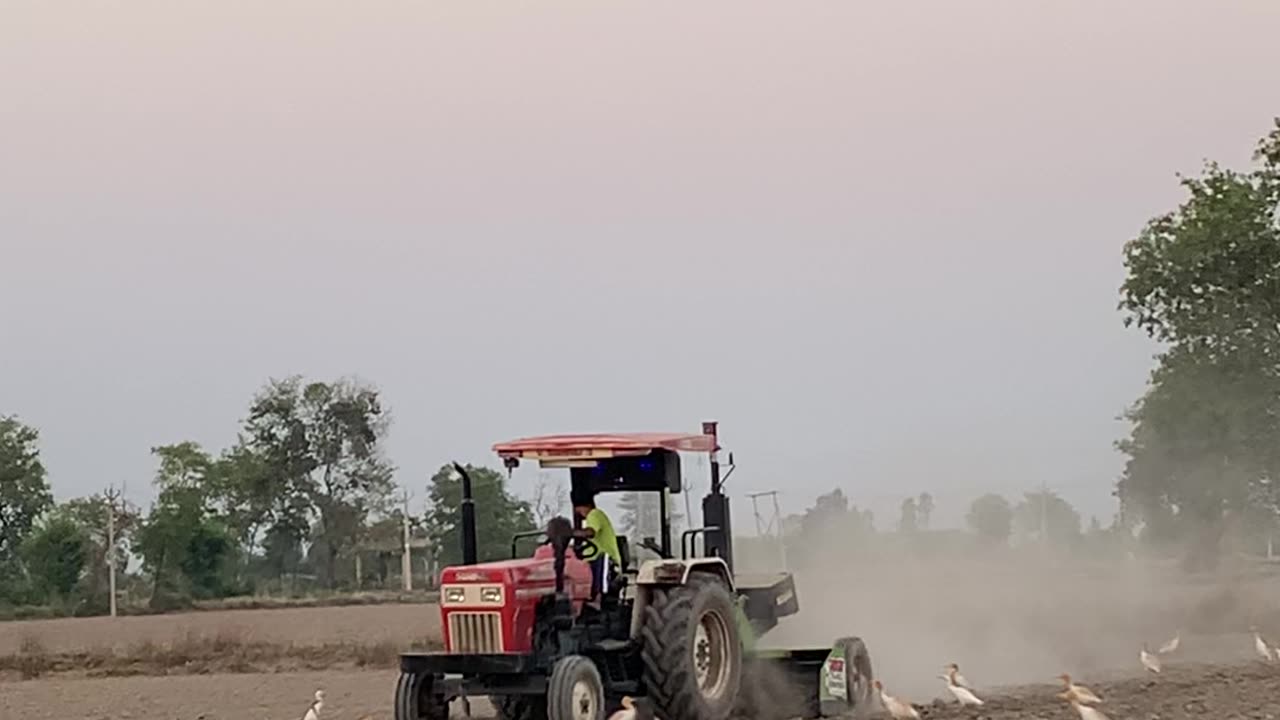 Tractor video swaraj gurop 855