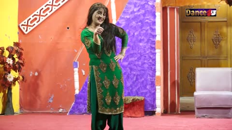 to long vay me lachi song sania bhatti dance