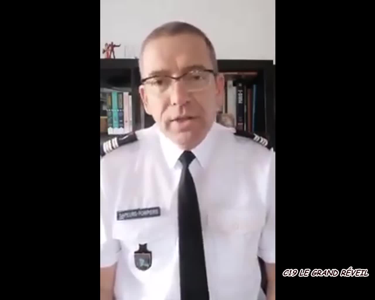 Y'EN A MARRE DE NOUS PRENDRE POUR DES C.... UN COLONEL DES POMPIERS POUSSE UN PETIT COUP DE GUEULE.