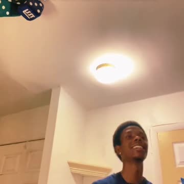 How Celebrities Feel When Supporters Ask For A Picture