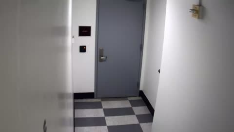 6149RHOBG3G301CStairwayLobbyEntry_2021-01-06_22h00min02s067ms.mp4