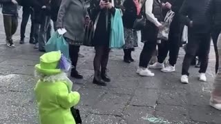 Little Girl Dresses Like Queen Elizabeth