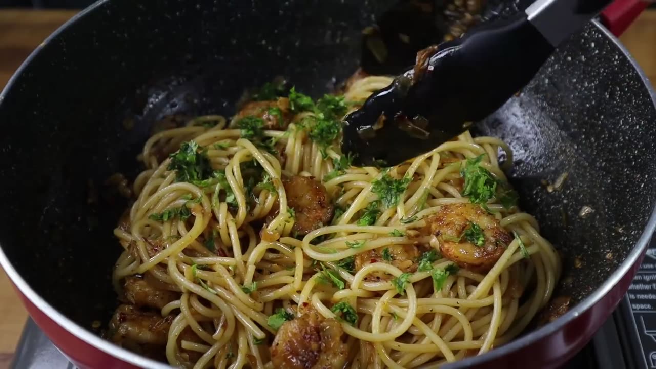 Spicy Butter Garlic Shrimp Pasta Recipe | Prawn Pasta