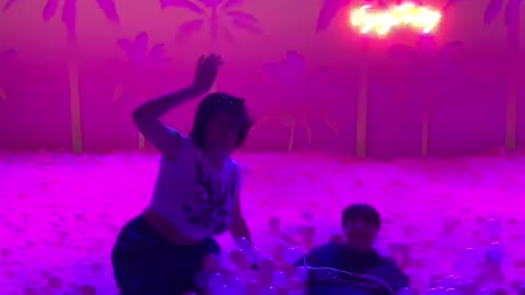 Ball pool slow motion 😱✌🏻