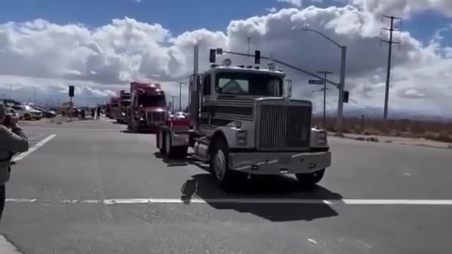 🇺🇸U.S. People's Convoy California To D.C.🇺🇸Let Freedom Ring🇺🇸💪