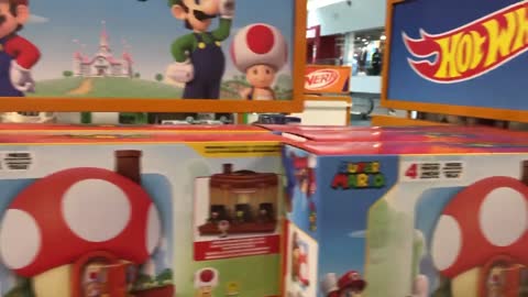 Eastridge Mall Macy’s Toy R Rus Super Mario Toys for Cost 12月7日2022年