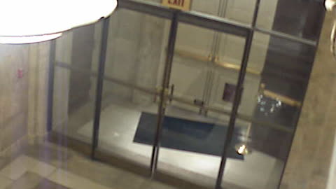 0179USCH01MemorialDoorInterior_2021-01-05_22h01min55s060ms.mp4