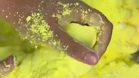 Gym chalk crush crunchy wow!!!! New Yellow