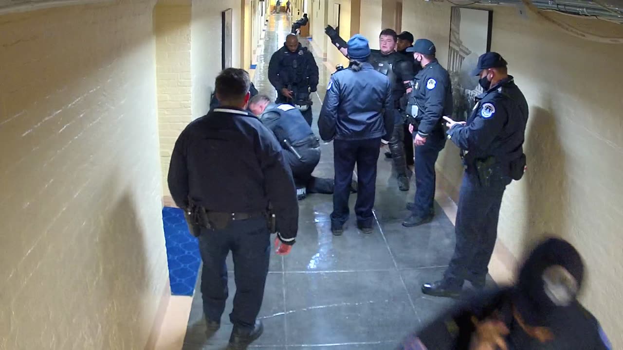 Camera0006USCSBAST50Hallway_2021-01-06_Starting_at_15h20min02s063ms.mp4