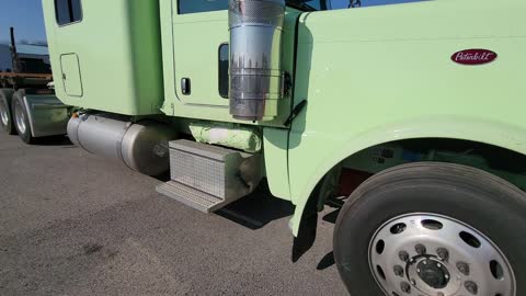SHOPPING FOR A PETERBILT TRUCK at RUSH PETERBILT (NASHVILLE, TN)