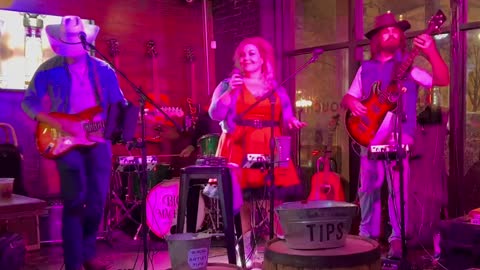 The Heather Victorino Band - Miranda Lambert “Gunpowder & Lead” Cover