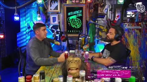 RENATO ARAGÃO X RAFINHA BASTOS - RAFAEL SPACA Cortes do Inteligência Ltda.