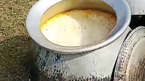 Testful making 500 kg Chicken dum biryani in deg.