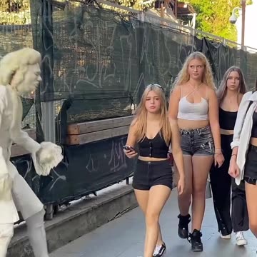 Join the Fun- 😂💃😂 Bushwoman's Epic Street Prank Bonanza