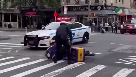 🤯🤯🤯 COP PUSHED DELIVERY MAN TO CLEAR PRESIDENT CONVOY