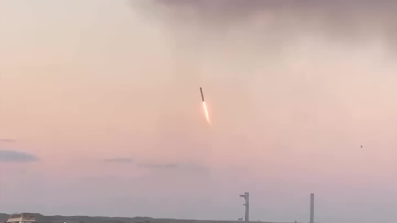 SpaceX “catches” StarShip- Reusable Rockets #spacex #elonmusk #space #spaceexploration #falcon_2
