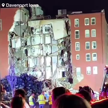 Davenport Iowa - Partial Apartment Building Collapse