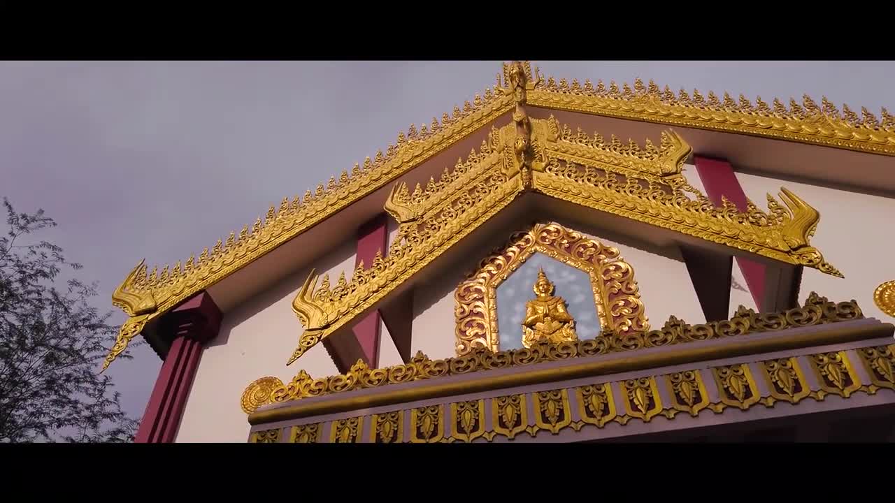 Unique Buddhist Temple in Singapore (Burmese Buddhist Temple)