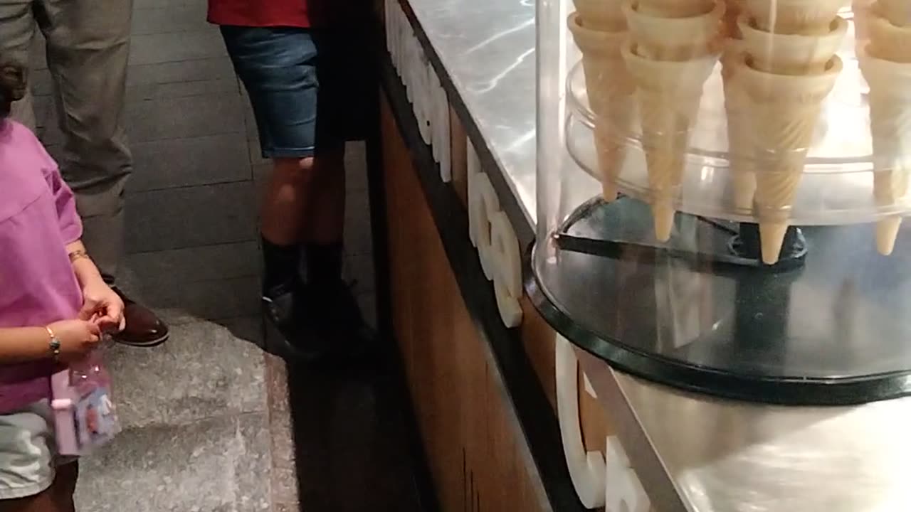 Ice cream with a lot of fun 😊