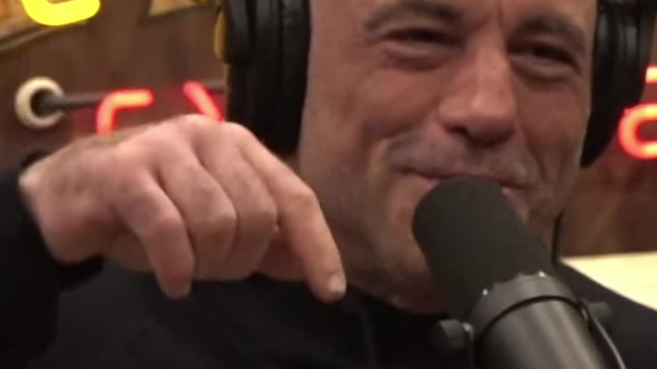 Toilets in the comdy Club - Joe Rogan#2050
