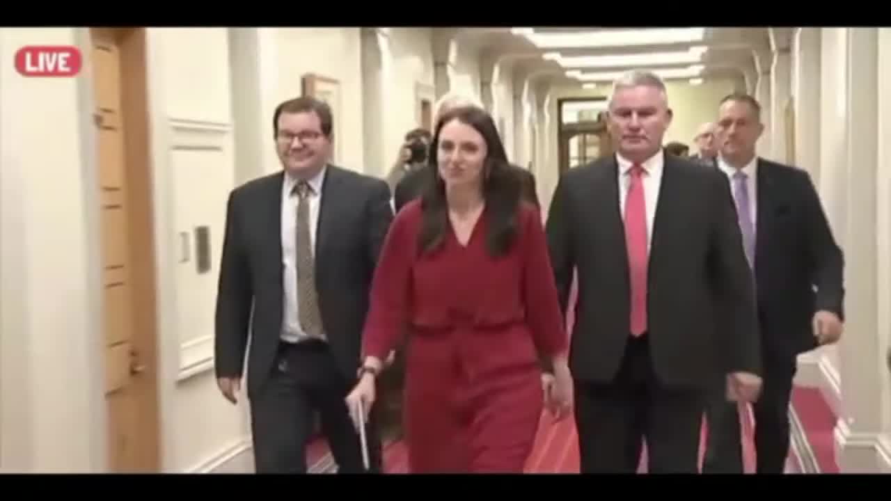 JACINDA ARDERN IS A FEMALE IMPERSONATING A WOMAN