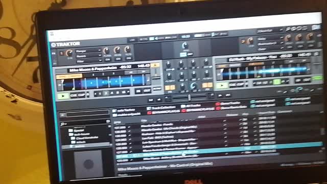 Love djing.mini cut from my mixing