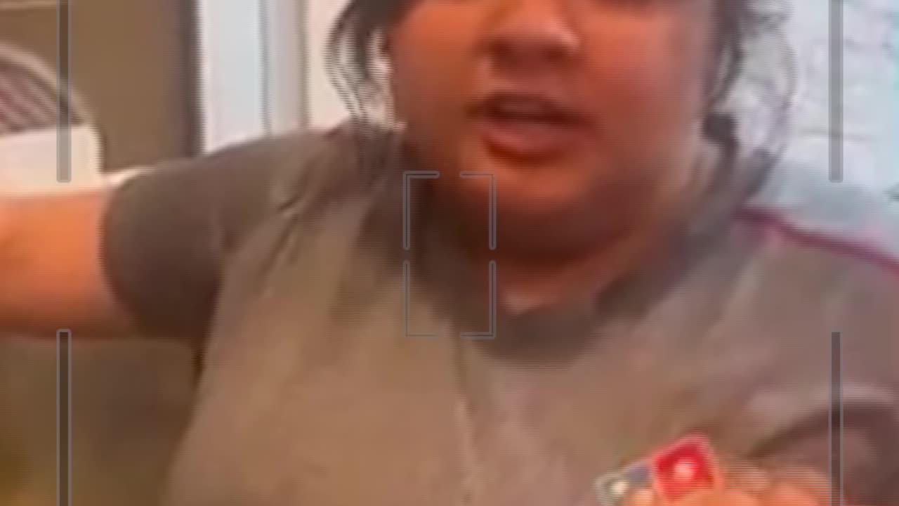 Manager Karen goes WILD after customer got the wrong order and wants a remake