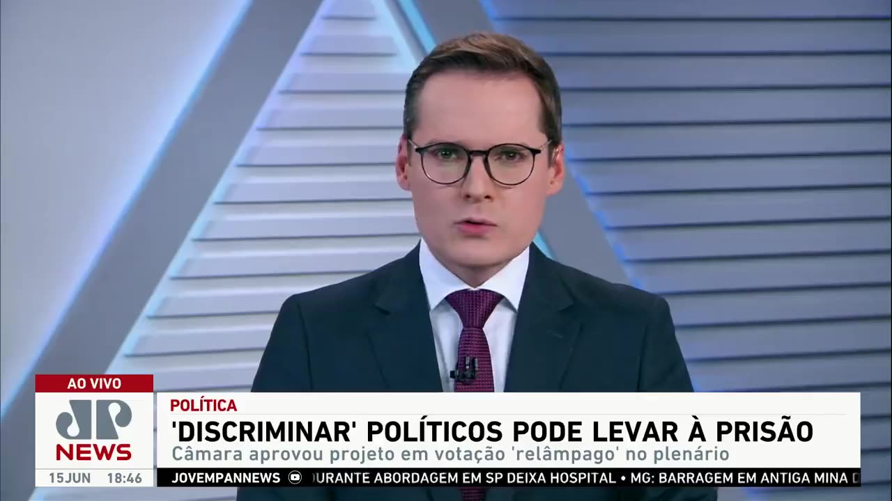 'Discriminar" político pode levar à prisão