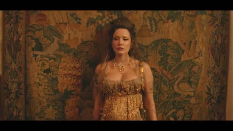 Halsey_-_I_am_not_a_woman,_I_m_a_god