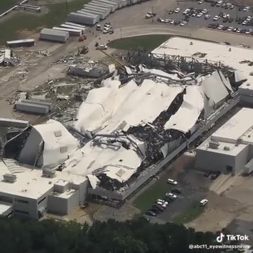 “天網恢恢 疏而不漏”，七月十九日 北卡的輝瑞（Pfizer）藥廠大樓被龍捲風摧毀五萬個貨盤藥品！這製藥業最惡名昭彰的邪惡勢力，控制全球主媒為其廣告、洗白、傷害良醫！造物主皆知道～