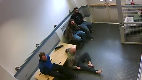 1657HQOB02PrisonerProcessingLobby_2021-01-06_14h20min00s650ms.mp4