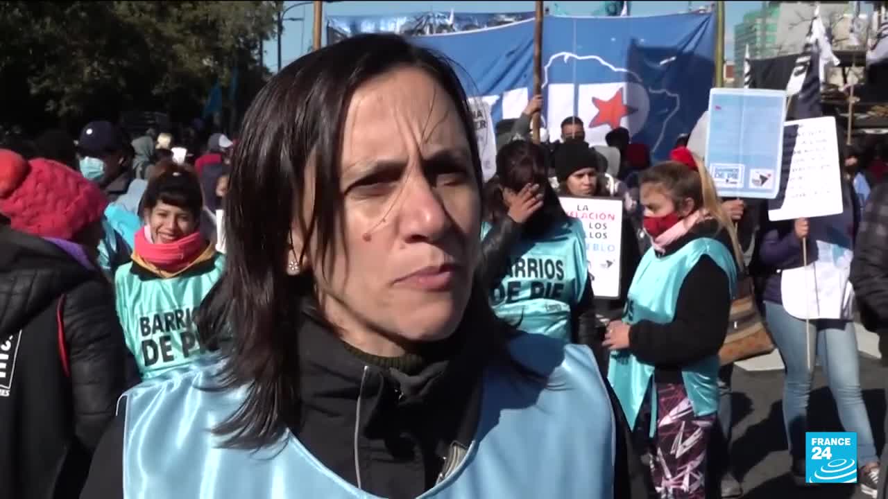 Protesters take to streets of Buenos Aires as Argentina economic crisis deepens • FRANCE 24