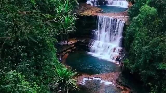 Weisawdong Waterfall Meghalaya
