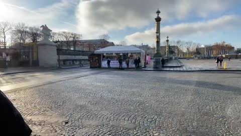 Paris: Schwer bewaffnete Polizei und Militär - 18. Dezember 2020