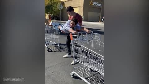 He Floats through the Store... Employees freaks out!!