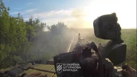 Insane Footage from Ukrainian Tank Gunner