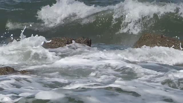 Beach waves