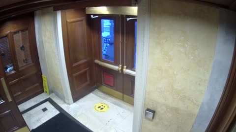 0181USCH01SouthDoorVestibule_2021-01-06_16h40min01s917ms.mp4
