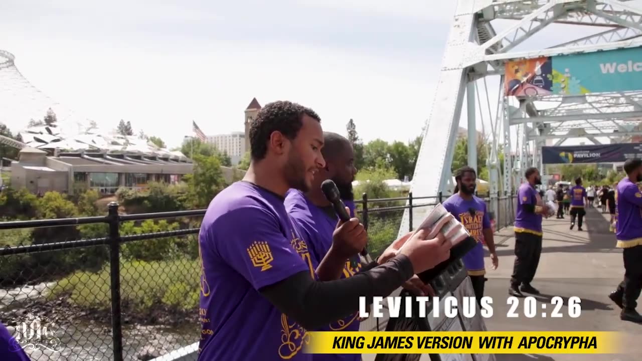 Women Learn That Pant's Isn't of God at Hoopfest