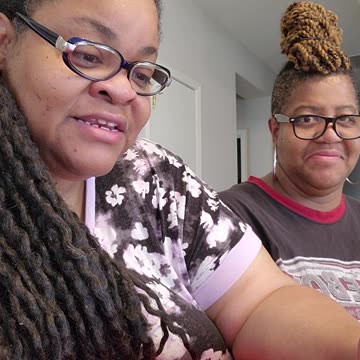 Farmer tries to breed his prize pig #jokeoftheday