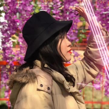 T Music: Em Là Của Anh