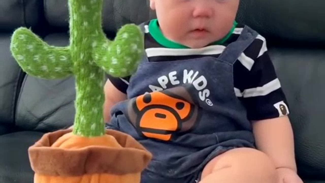 Funny baby reaction on toy 😂😂🤣