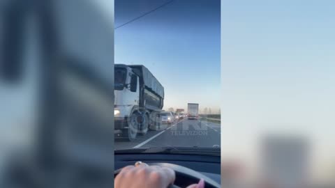 Trafik kilometrik drejt Tiranës