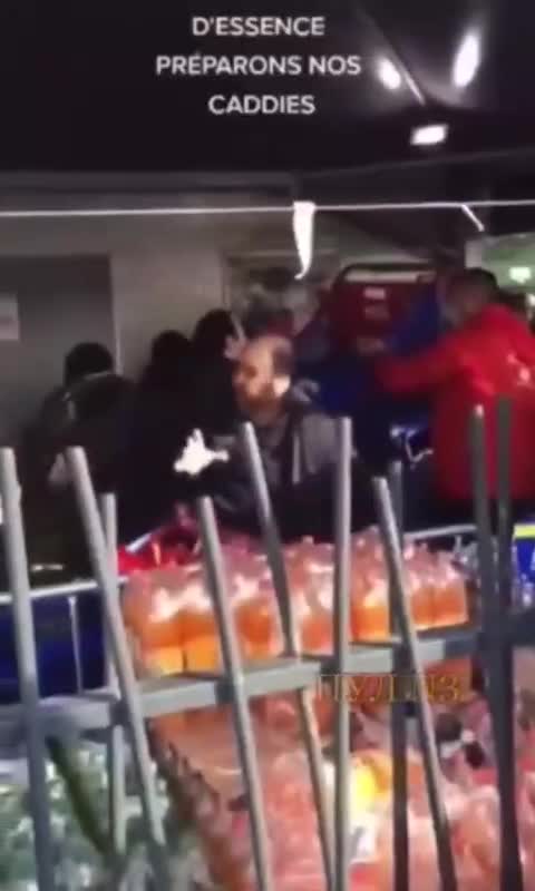 Benzinmangel führt zu Chaos und Tumult in Frankreich