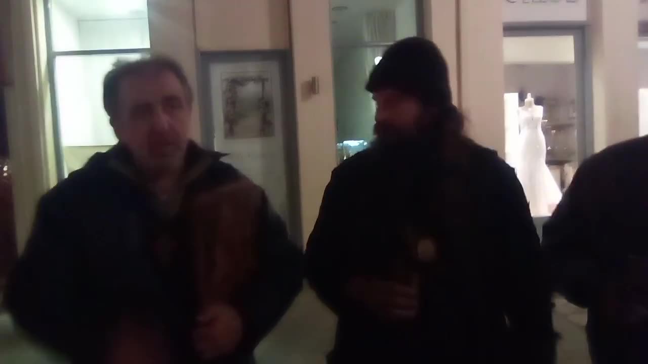 ΘΑ ΞΥΠΝΉΣΕΤΕ ΑΠΌ ΤΟ ΌΝΕΙΡΟ ΛΊΓΟ ΑΠΌΤΟΜΑ