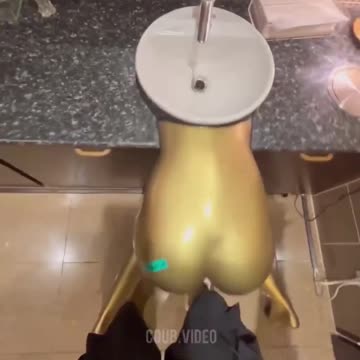 Toilet in a Japanese restaurant 😁