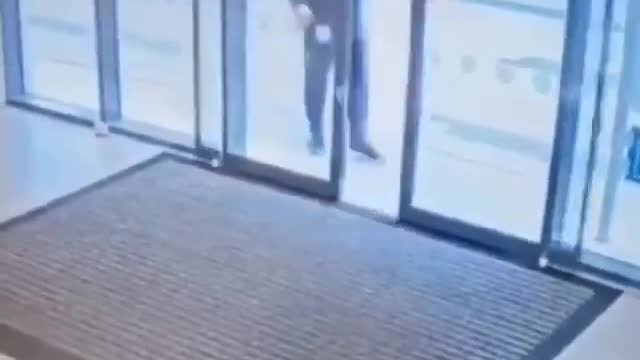 ΤΟΝ ΠΗΓΕ ΔΕΝΤΡΟΤΣΟΥΛΗΘΡΑ