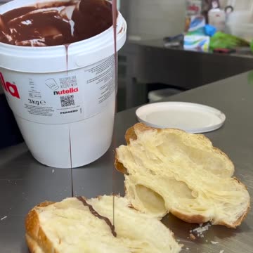 "Get lost in a croissant with Nutella filling inside!" 🥐😋