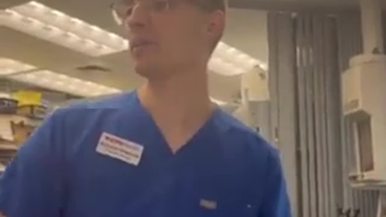 Pharmacist Confronted with administering the LETHAL mRNA injections. *1min.