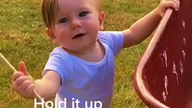 Baby's happiness is very simple.